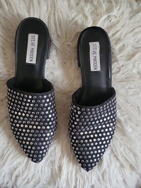 Steve Madden Chime Black Mules Clogs with Silver Studs. Size 7.5
